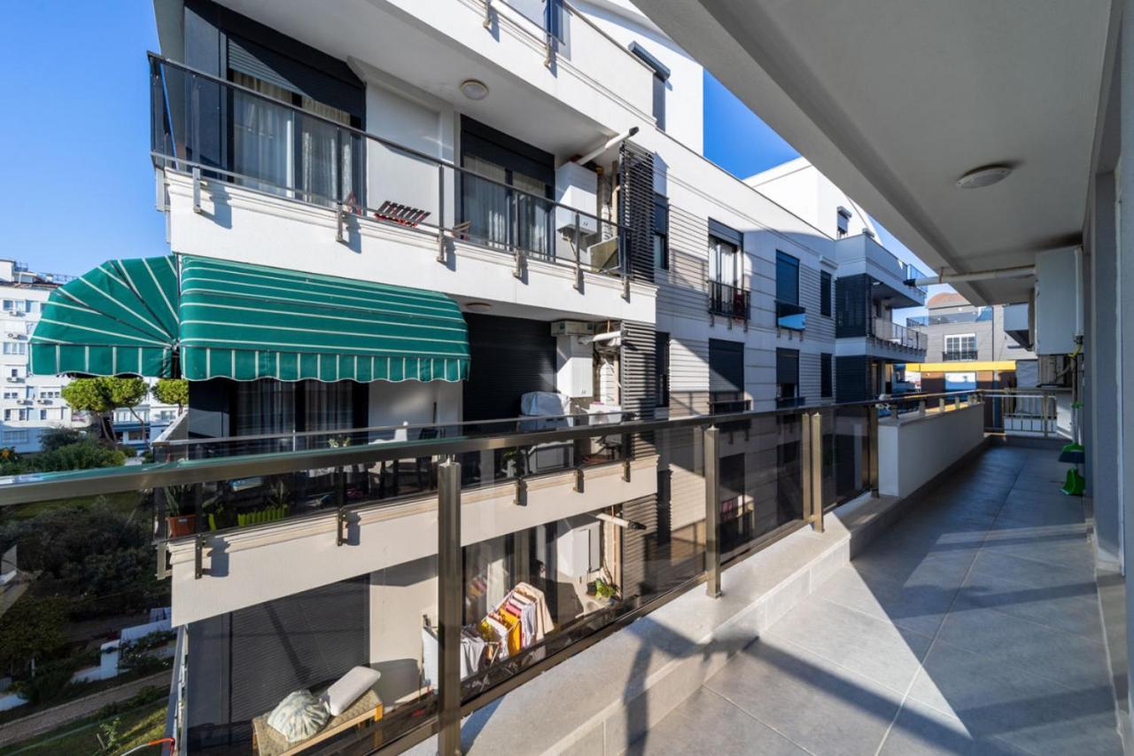 Apartamento Central Flat With Balcony Near Sea In Muratpasa Antalya Exterior foto