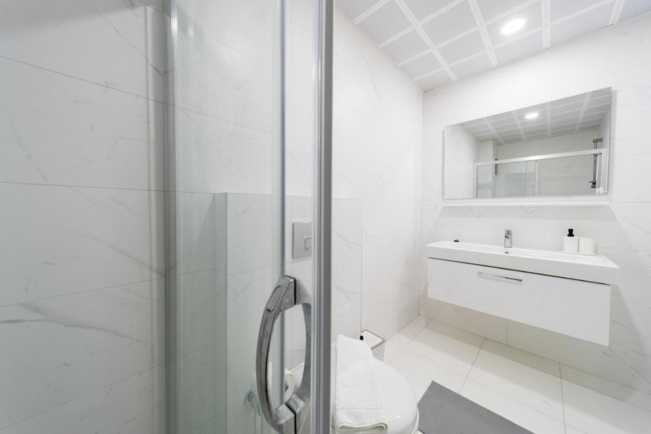 Apartamento Central Flat With Balcony Near Sea In Muratpasa Antalya Exterior foto